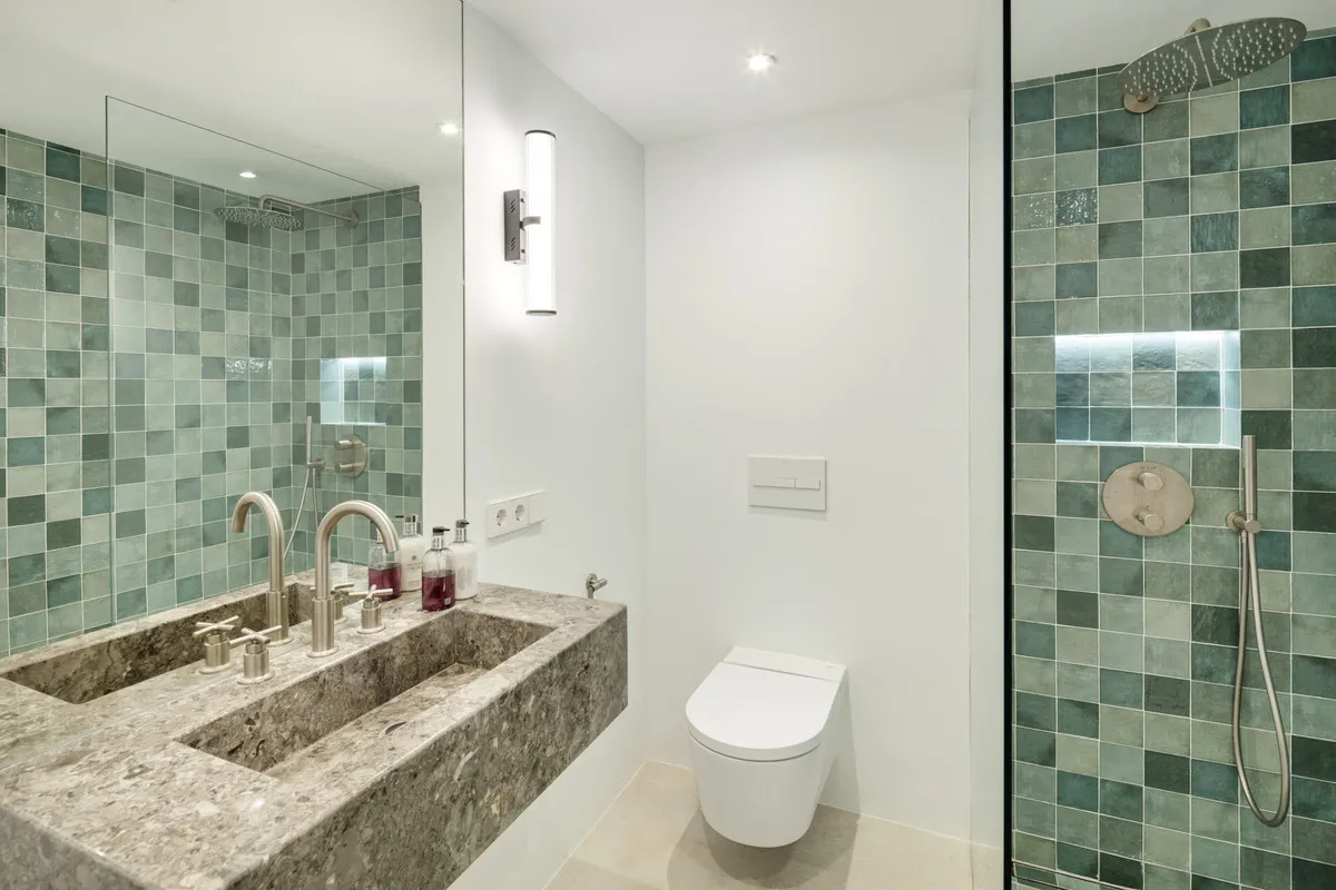 909f7369-6268-40f1-8935-a16c7cc0705e