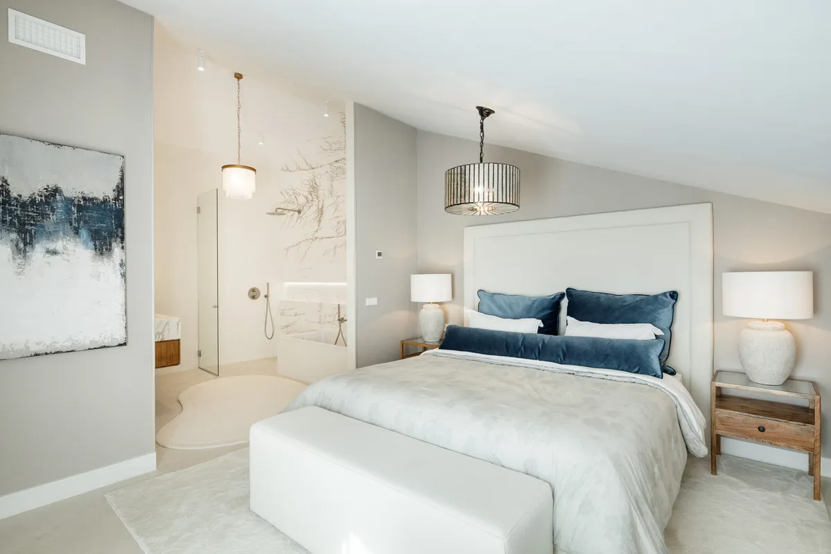 f086240d-2fac-4b2f-8a7a-56d50d8b610e