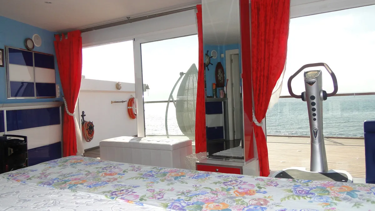 b8af0337-d68d-442c-b1f7-54c99c0a58df