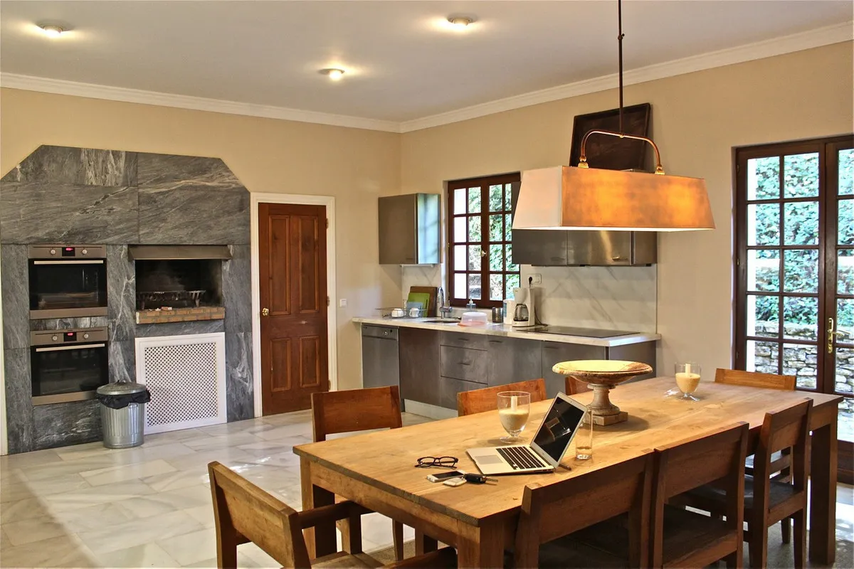 65d2b827-3f51-4ea8-95ed-66e09d93d6f0