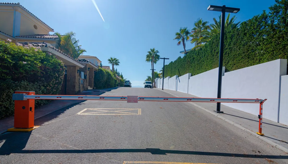 bbaad3e2-f190-46af-be98-f578dc06f21a