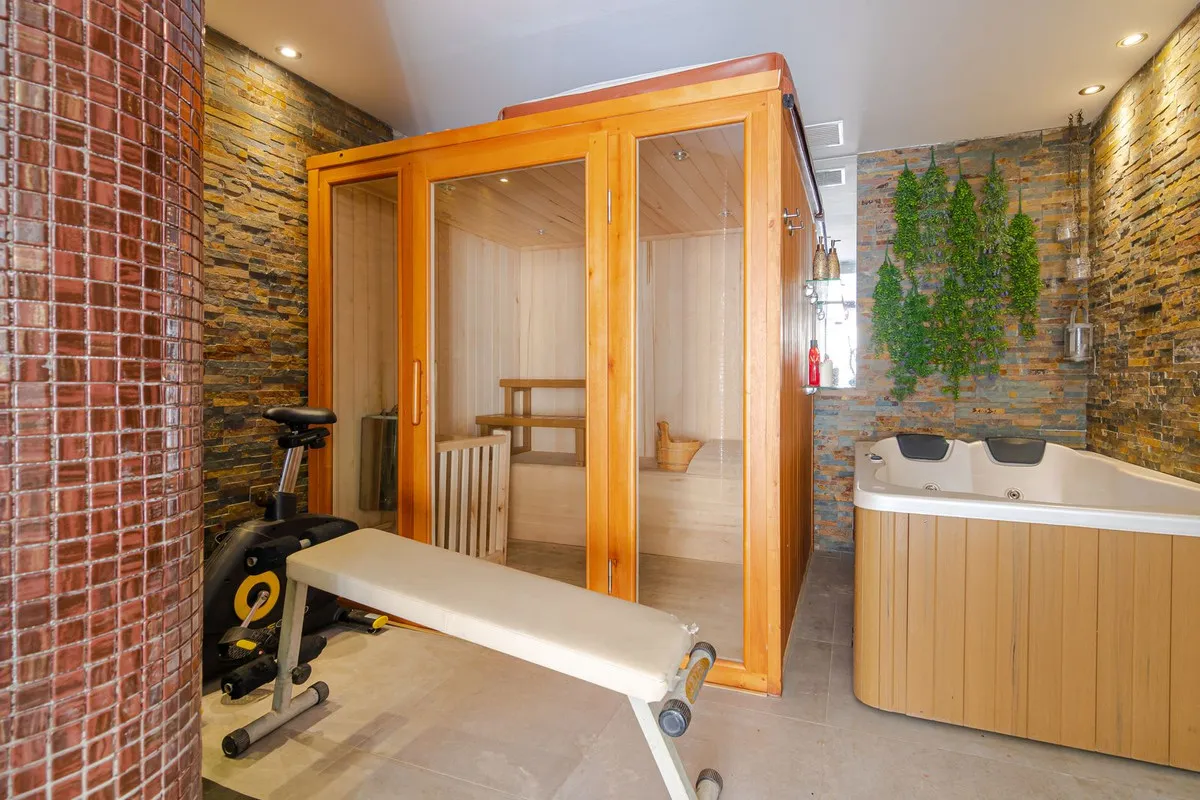 c15c016e-486a-4c42-a49c-61483b731288