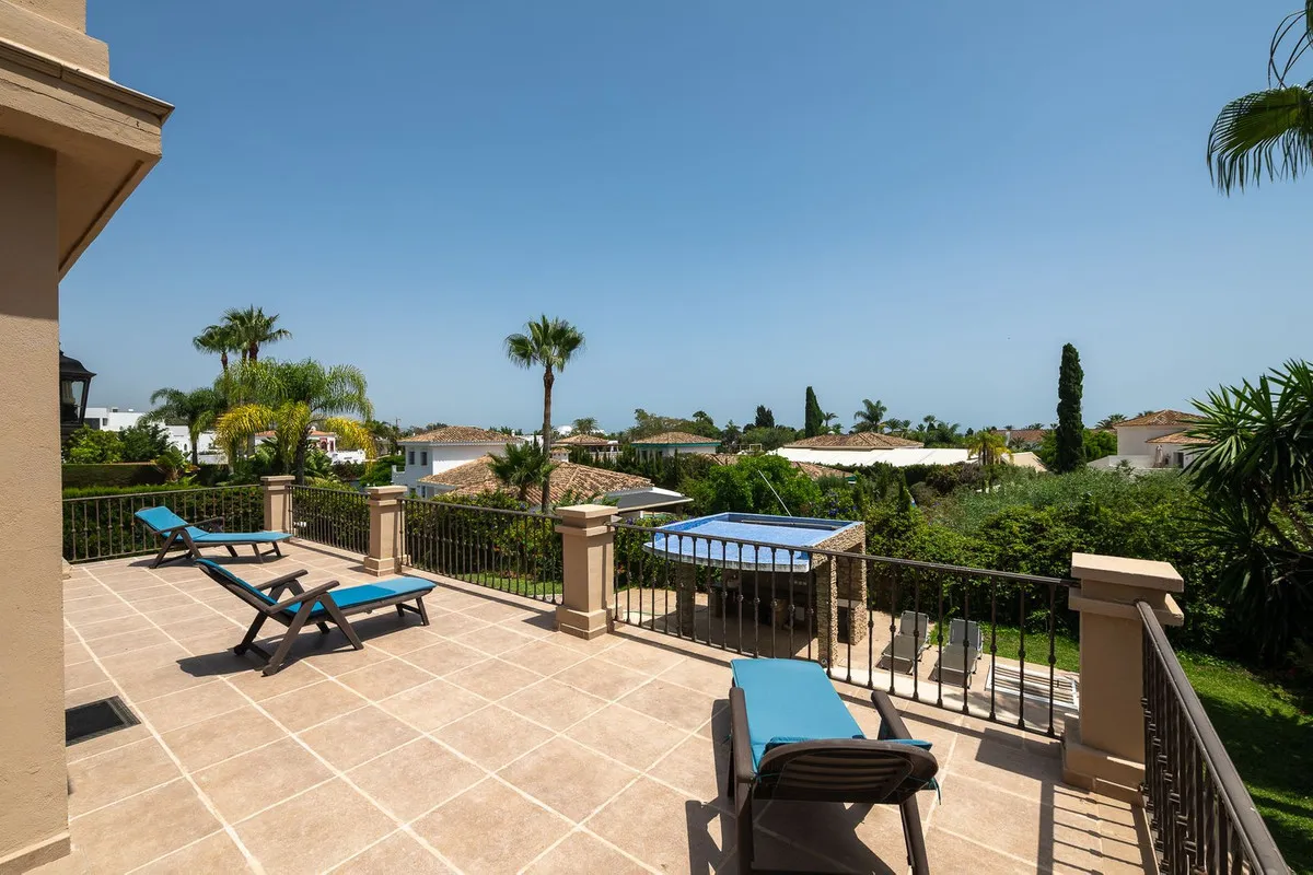 6a7119b9-4eb0-4c4d-b80a-1125e5f81968