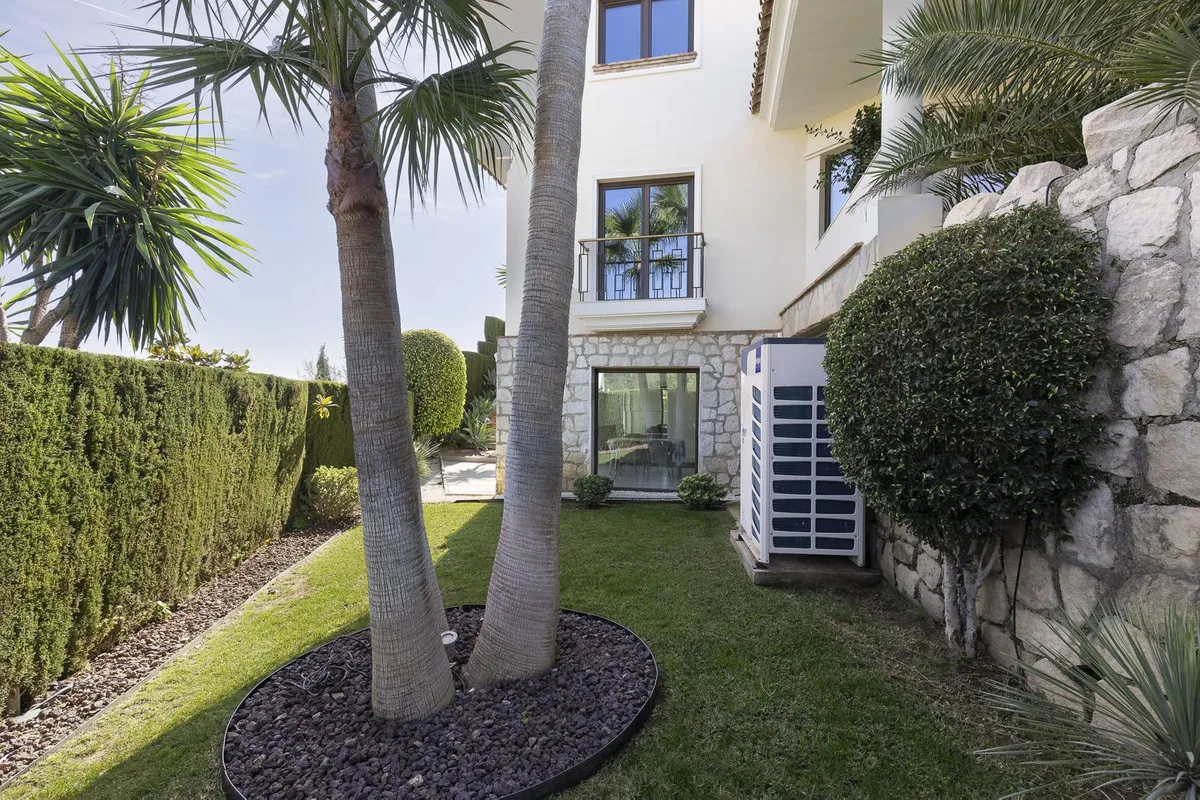 239a0734-2d9c-4f08-be04-d7f82339b13b