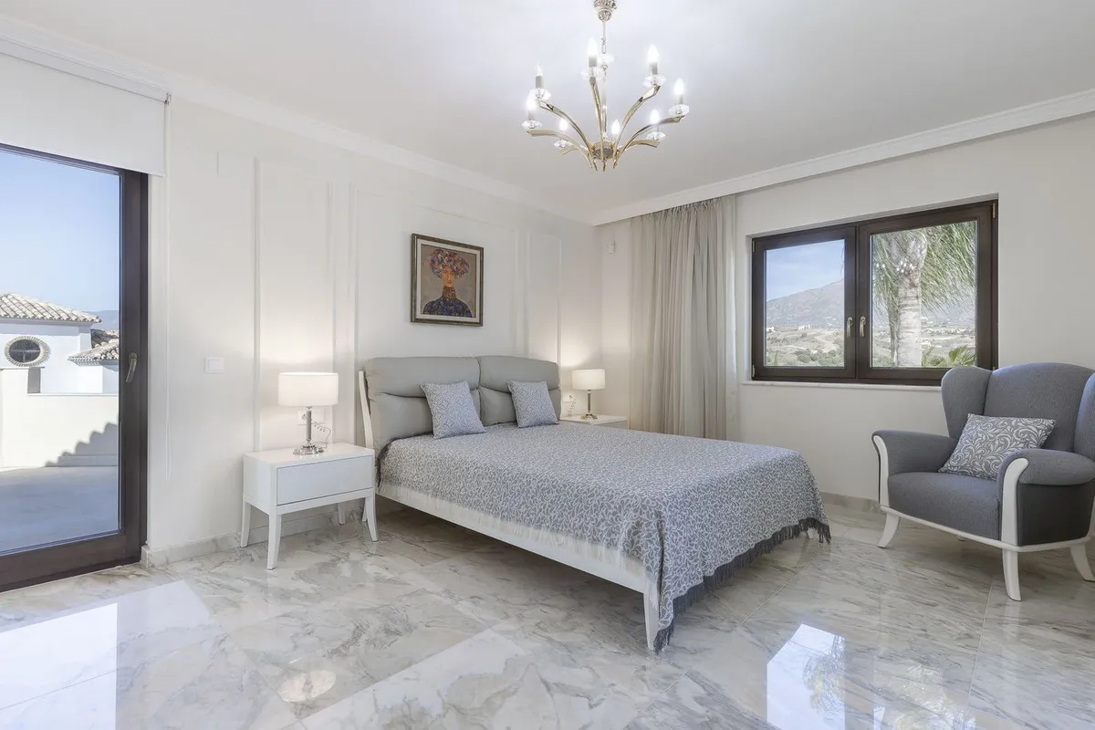 e593bbcf-f20e-4043-894f-3263a42ca6bb