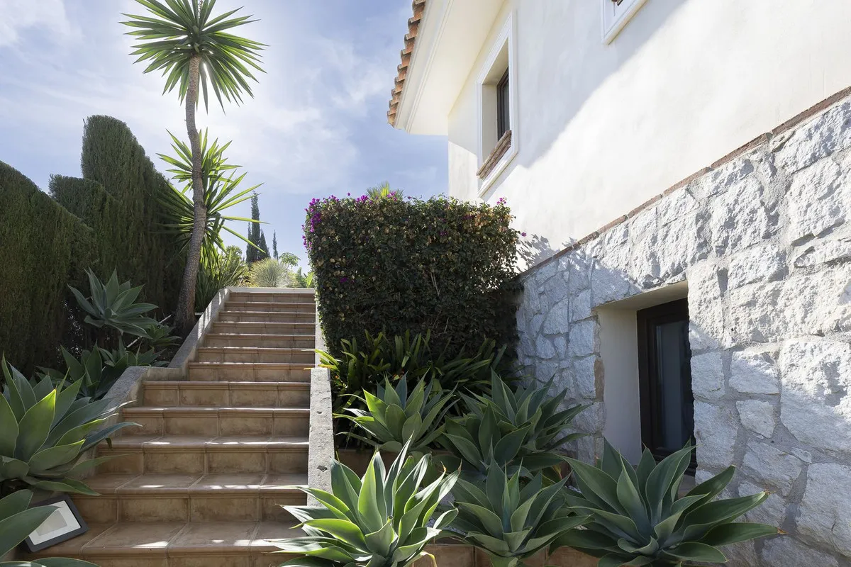 fee03317-dd0f-4888-991d-cb61e29aee61