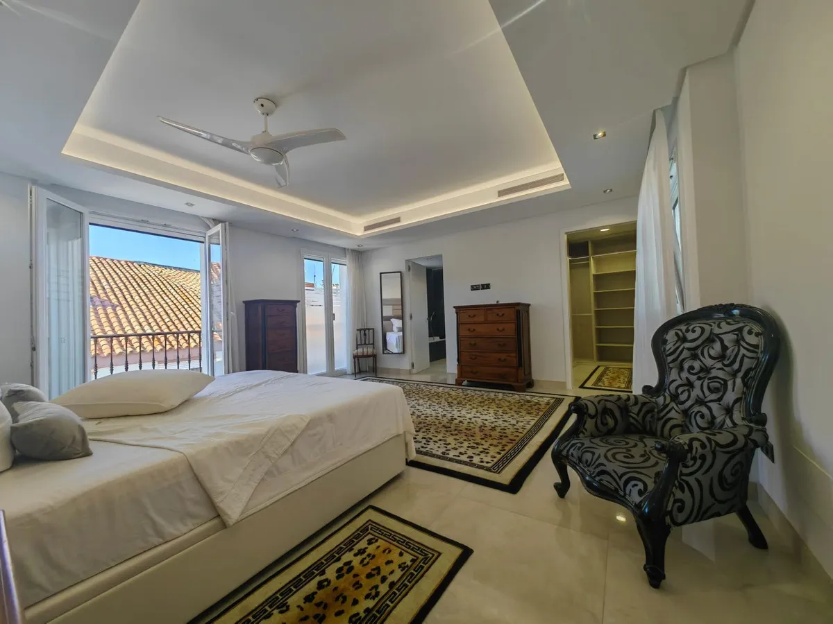 72a0c616-108d-4c0c-9d8a-0e744a651860