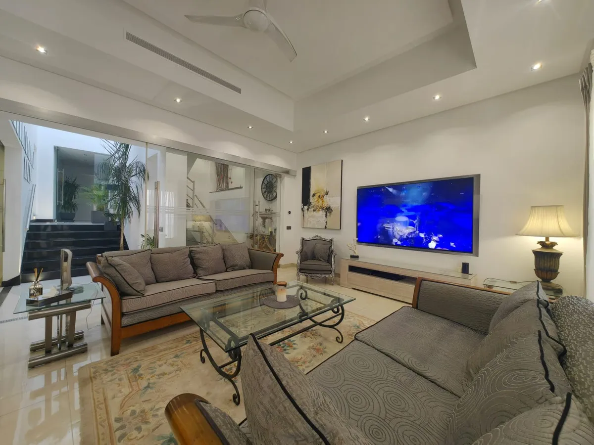 c19ecb9f-889b-41f9-b84c-67ff658fc2a9