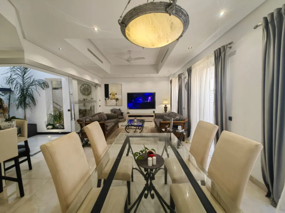 c9601b58-c875-4592-9ac4-2540b1411093