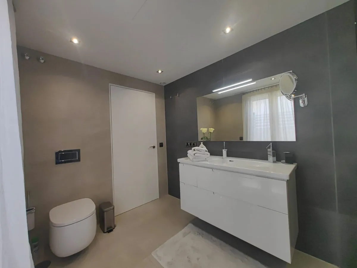 ce999283-d12b-445f-9490-5730a17a78bb