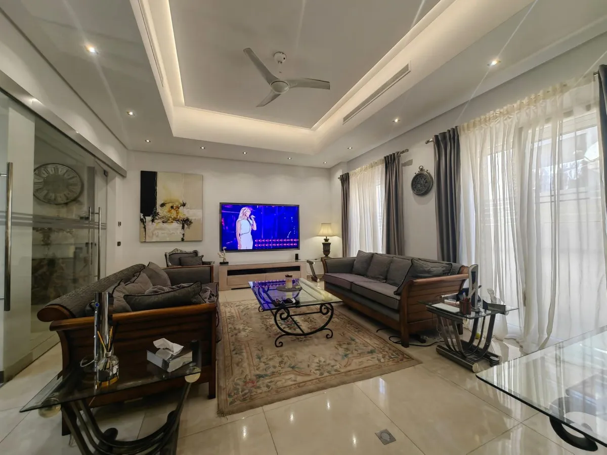 dbb2114a-ba37-4b1d-83f4-3b6f6cfe4ae8