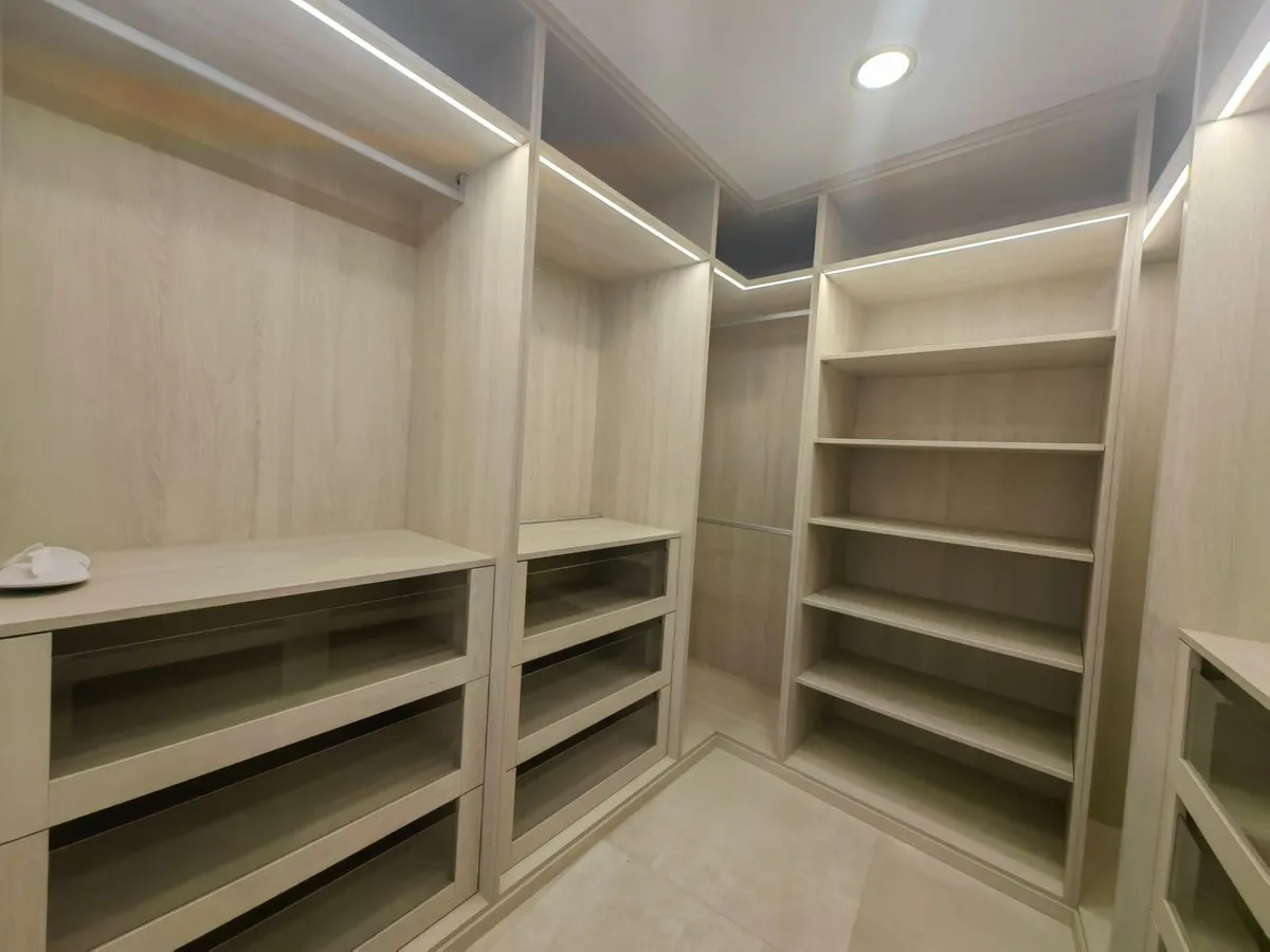 e8067632-f993-4966-a76a-3b8b4db6051b