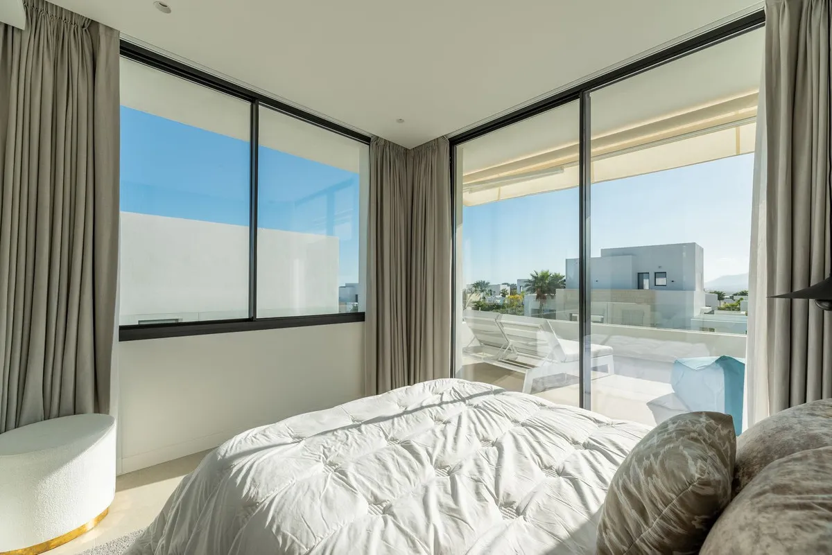 020f3893-f02a-4d15-ab74-d54c6be9cbe6