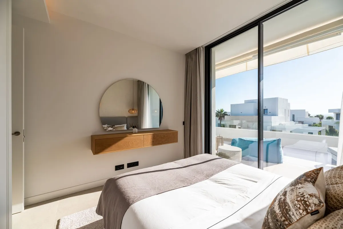 02efd103-2483-4bab-8f39-3c9e532cdd0e