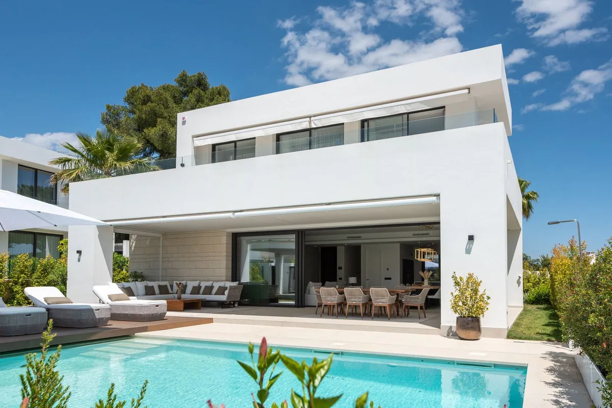 0f4b63f2-1c9e-46b7-8c4c-8e609e1efe02