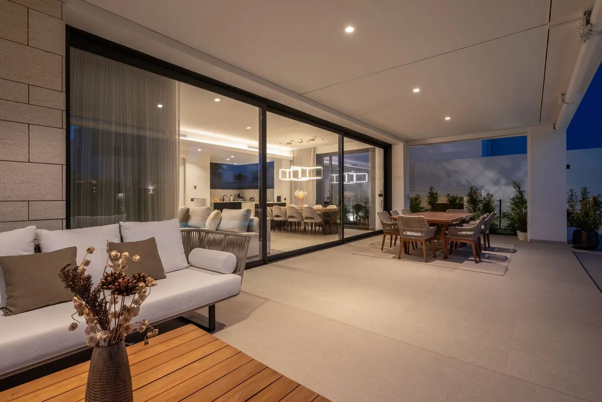 1284f92d-4900-48de-82a1-c9a5644d8f64