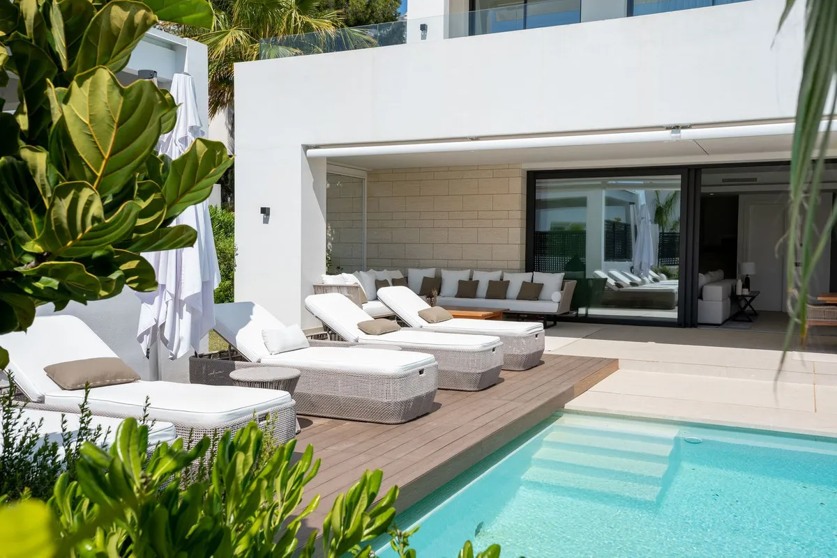 96d63005-dcd2-46d3-8c0a-ab34cd341547