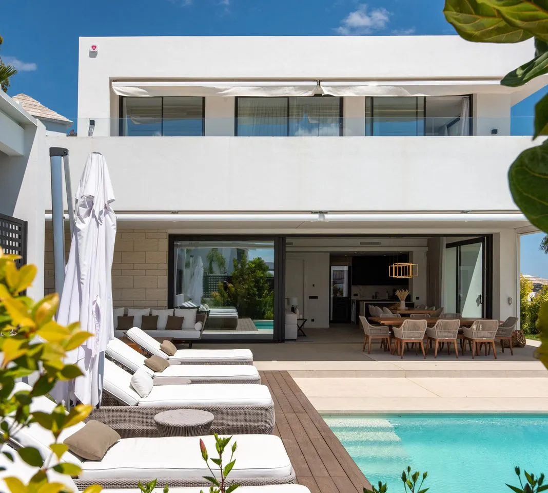 b2dccf7a-23b4-4683-96ae-1b923cc73bdd