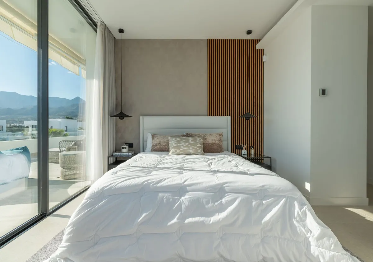 e1a25536-b9e0-4f3b-a86d-c1d2aaad9a71