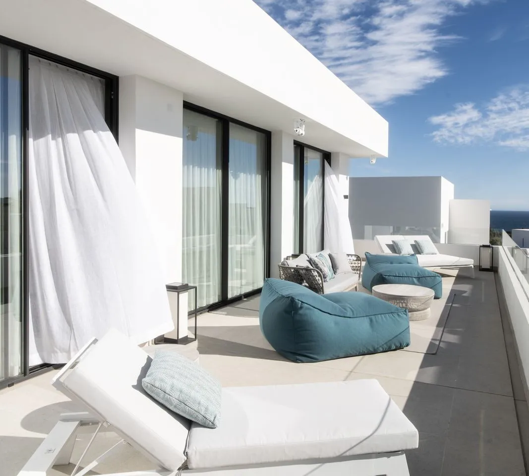 f99b3869-1df6-454c-99cd-b2d89c93bf05