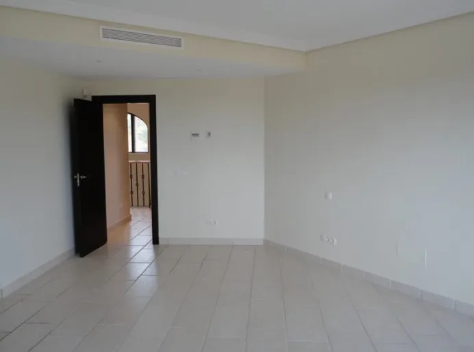 ceb8c273-8bf1-4cfb-9236-ba58a4ce11c2