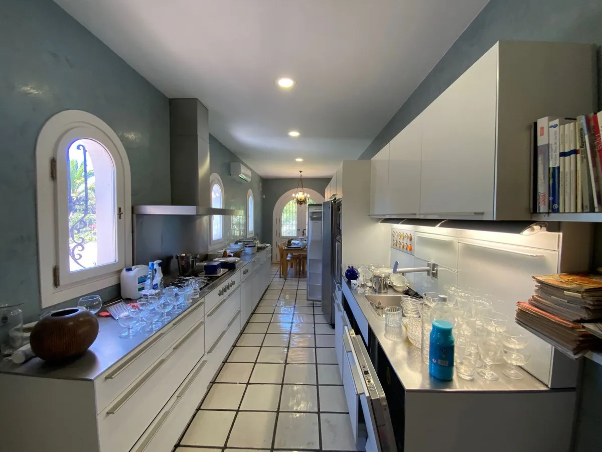 7c73e369-e3bc-4363-a6a9-92f9a07d180e