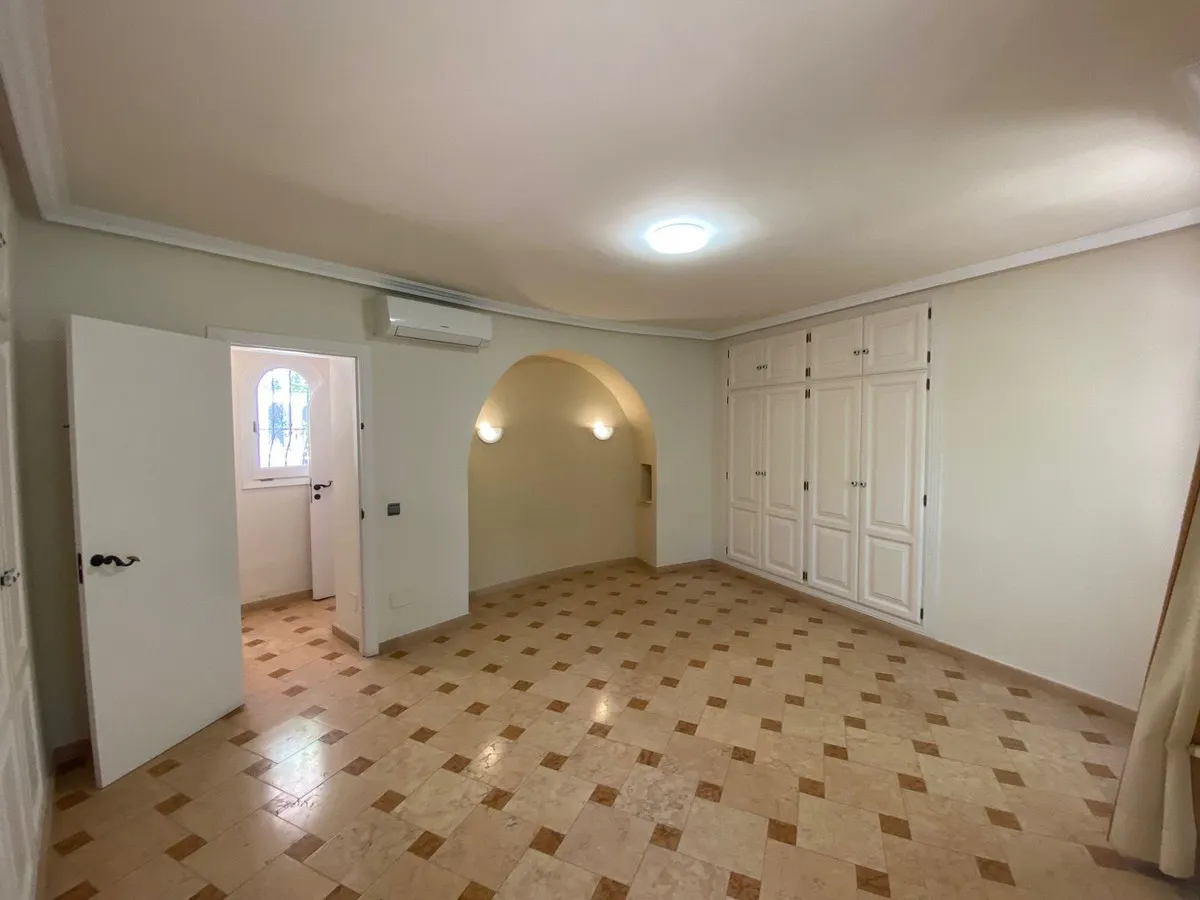 d513fe34-3d0d-421f-bdd3-f88ea275ccaf