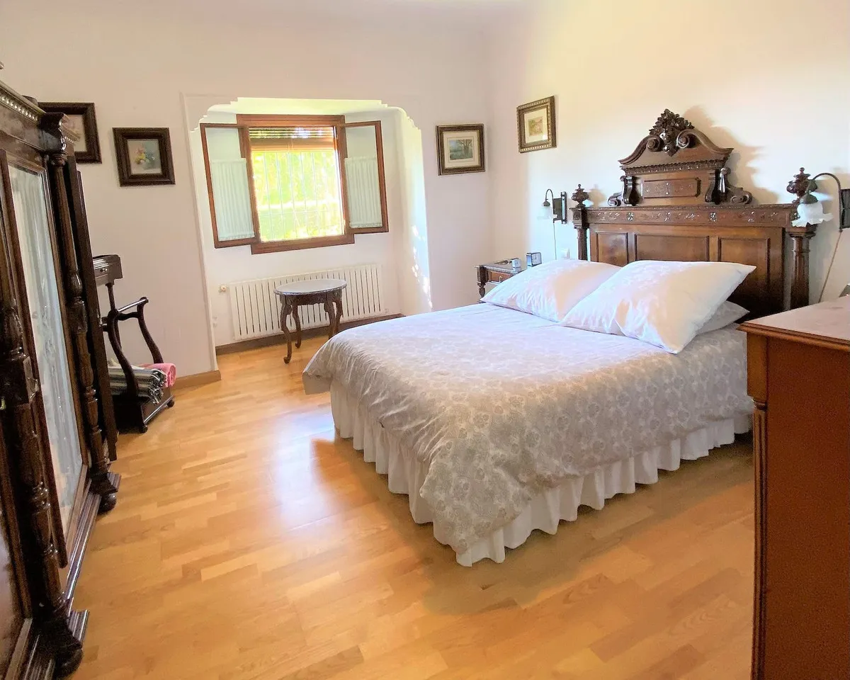 06b36e80-8fb6-43fe-8793-5b3a3194392c