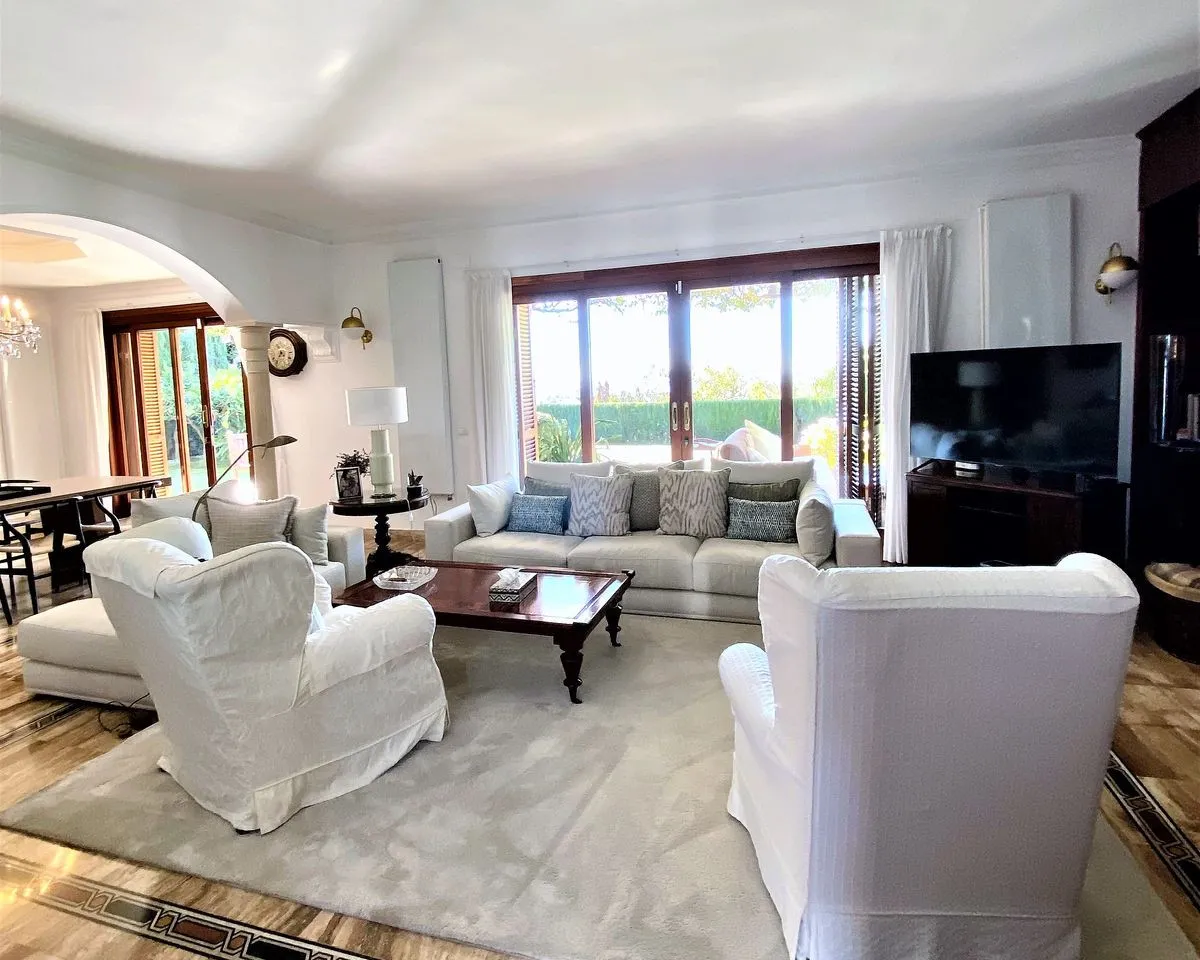 7220cc76-ec10-4e4b-9c21-fd057ff06bc7