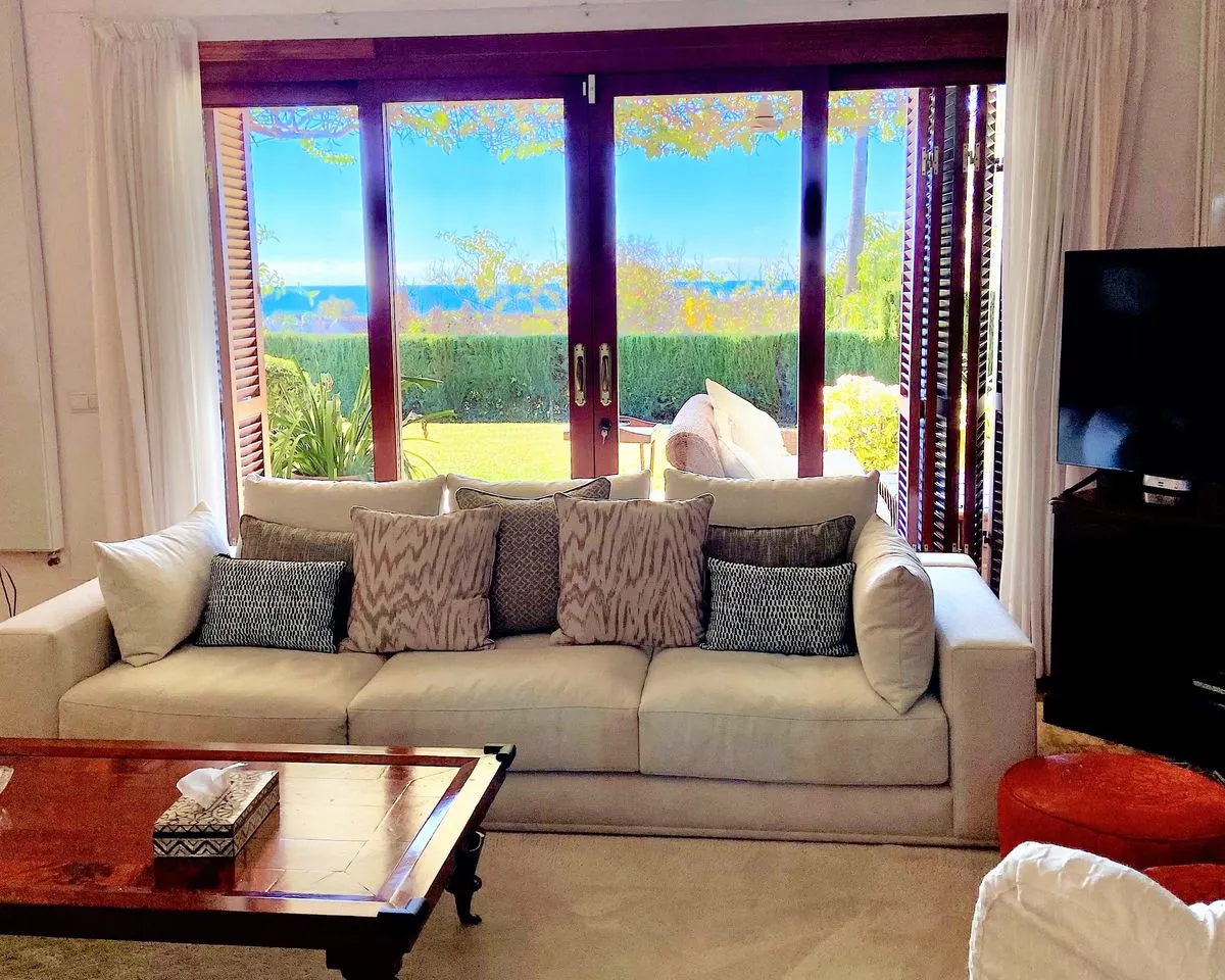 f3b51c6a-4ca8-40bd-b253-5ce59080dc1f