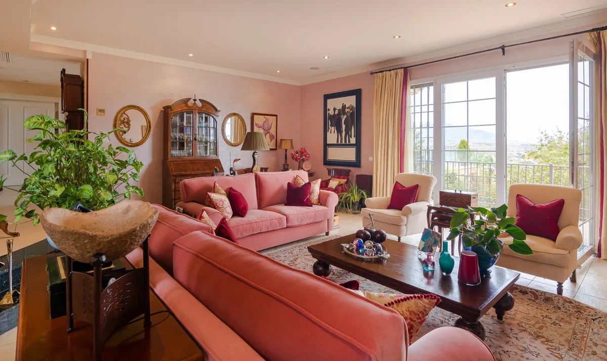 0dcf833c-04cc-4068-aa64-37f22c2cf326