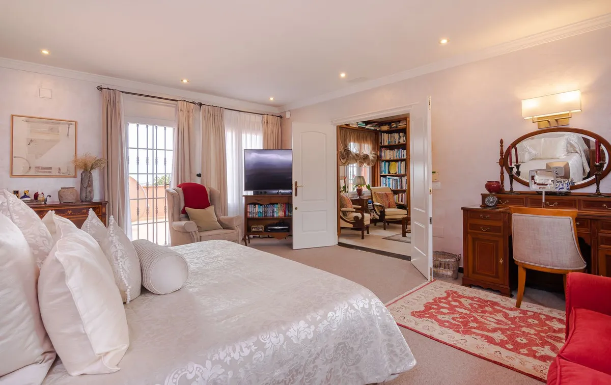 2cf7c00b-02b0-4673-8be9-4520b81974c2