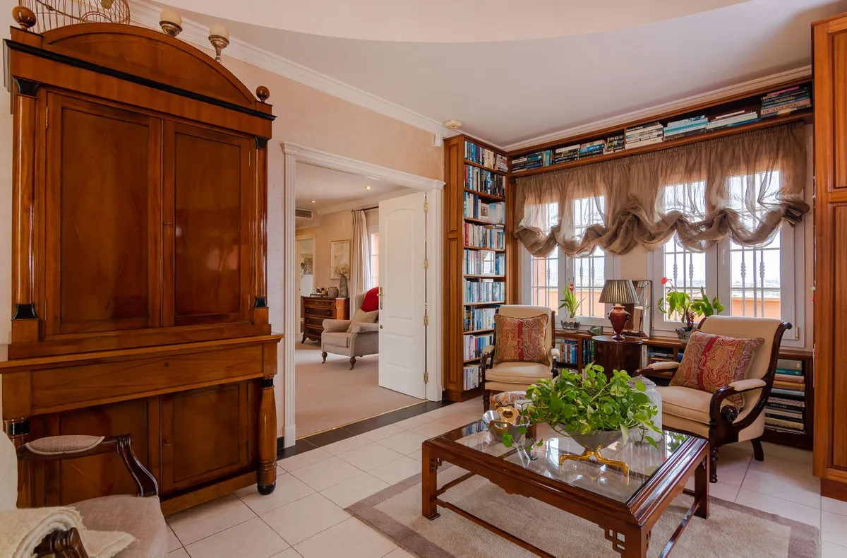 8544a9d4-e9aa-400b-bb61-67280071093d