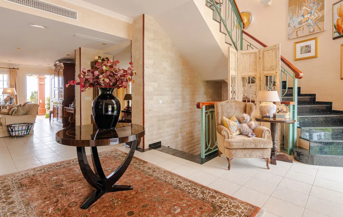 987bc5db-ba4b-42f2-9408-60e8504ee73f