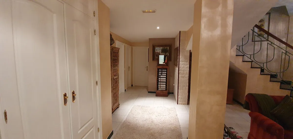 c06904cd-ce48-451f-bb8b-2ed82052255f