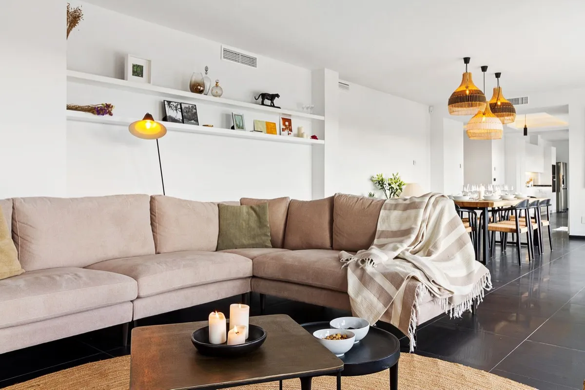 aabdbccc-c3ce-49cd-9499-0d2efbb14289