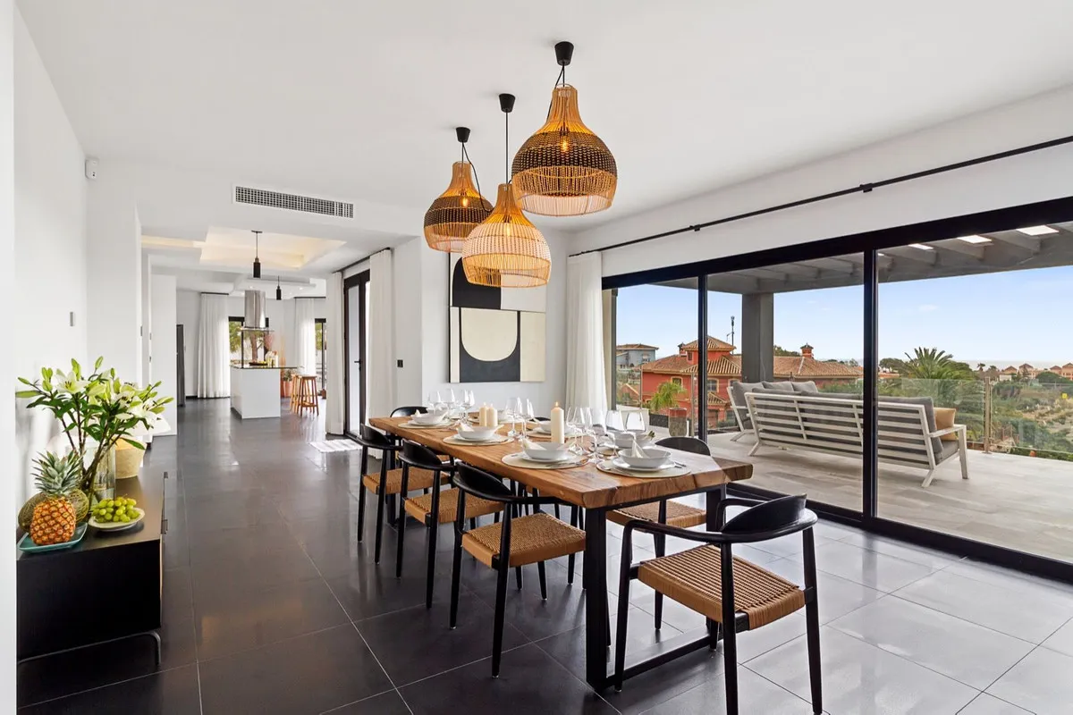 fe92a7e5-557d-4900-8819-16b64ff6585f