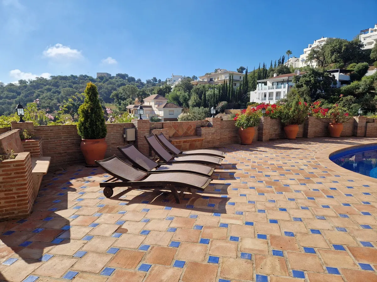 cbd832a8-6da0-4ef7-b45e-7fa832f83abd