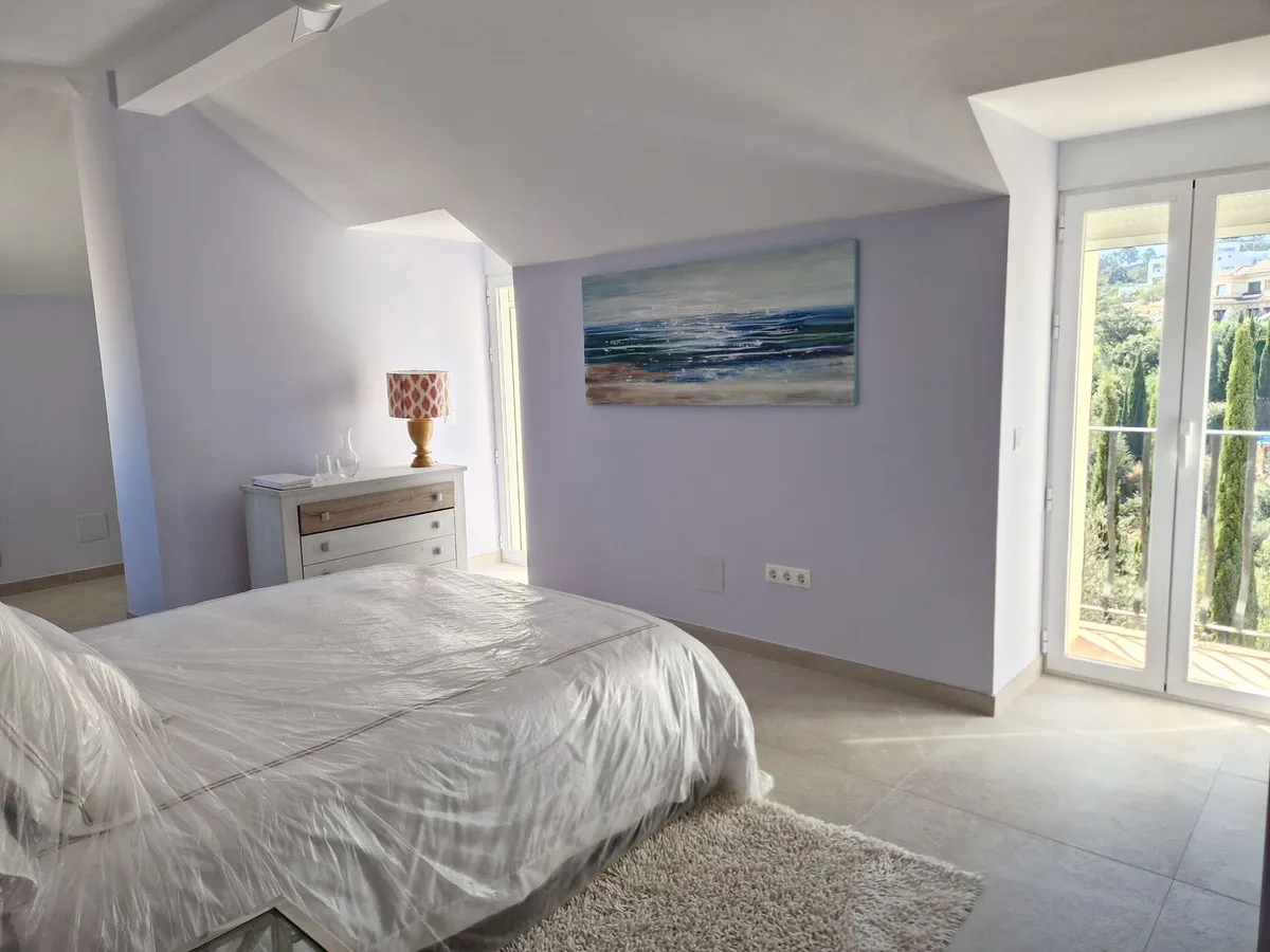 d9419d7d-594d-4f83-9244-683d71b1ef6b