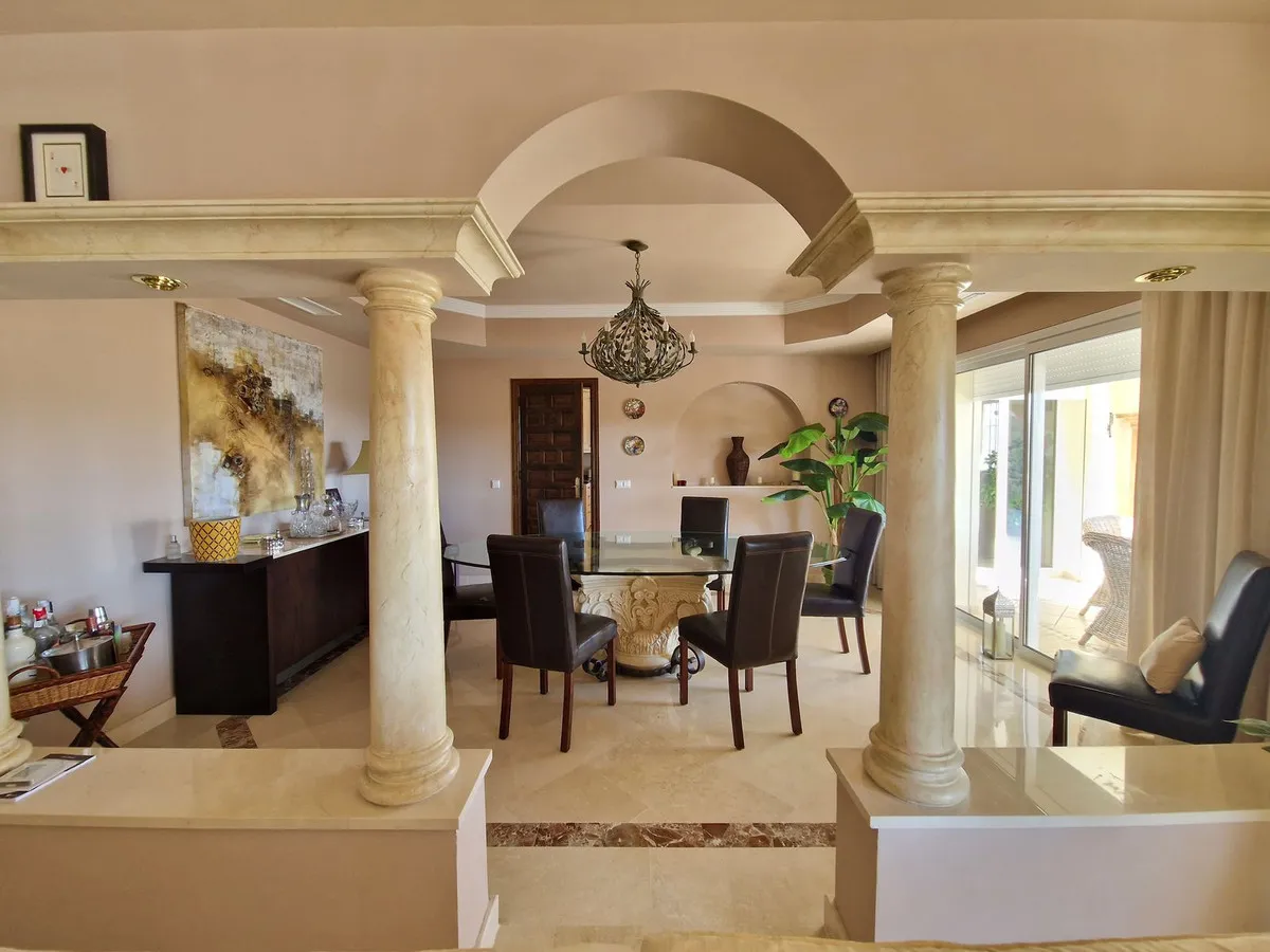 ec87e3ae-e93a-475e-8c06-4a759f7bb80e