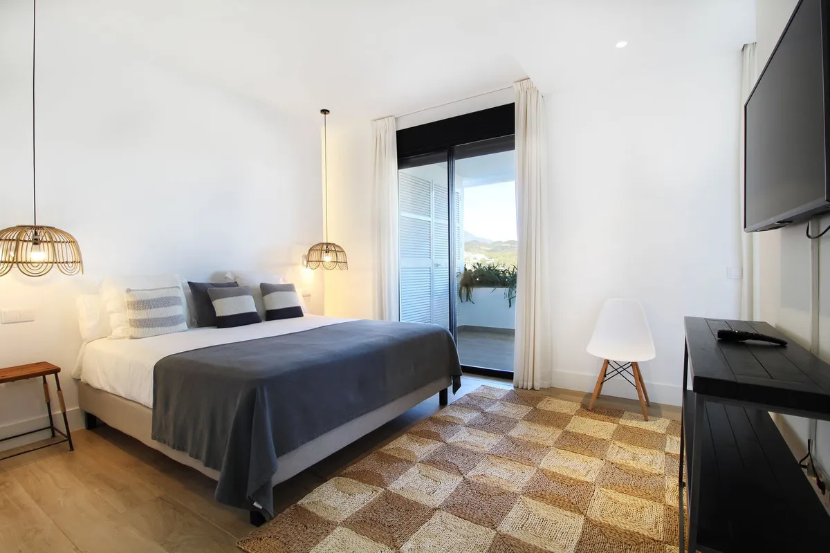 93b25d13-f1cc-4bf2-ae41-aa1ff87b7a08