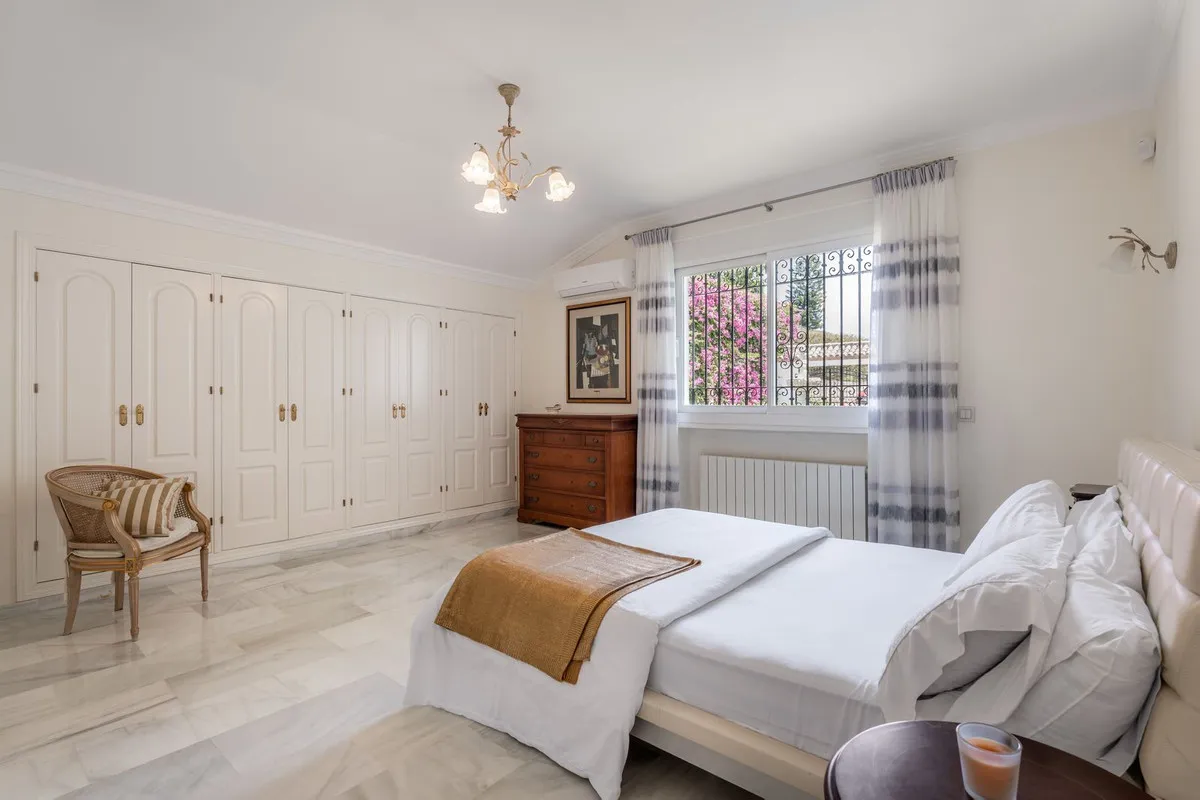 4d6065a1-b8ac-4443-a6b0-eb2eac3f431a