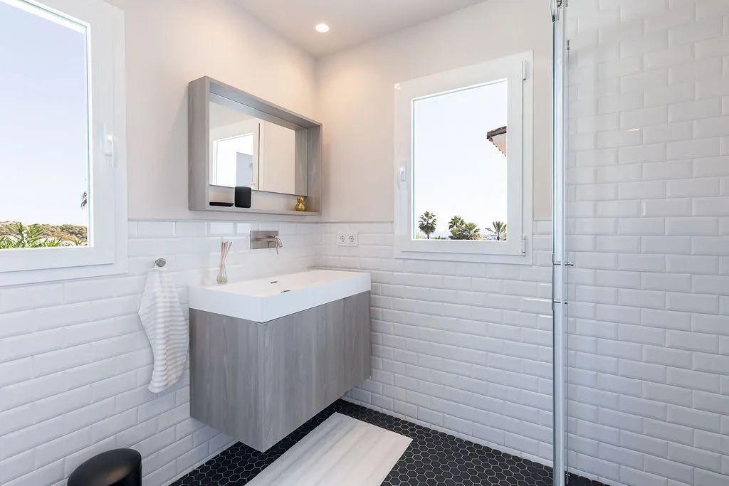 2446e14a-96e8-4d53-8024-7f811efa81ce