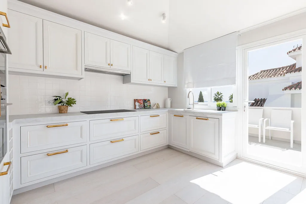 9697faf6-0351-4ac5-8457-b9a9bb885d35