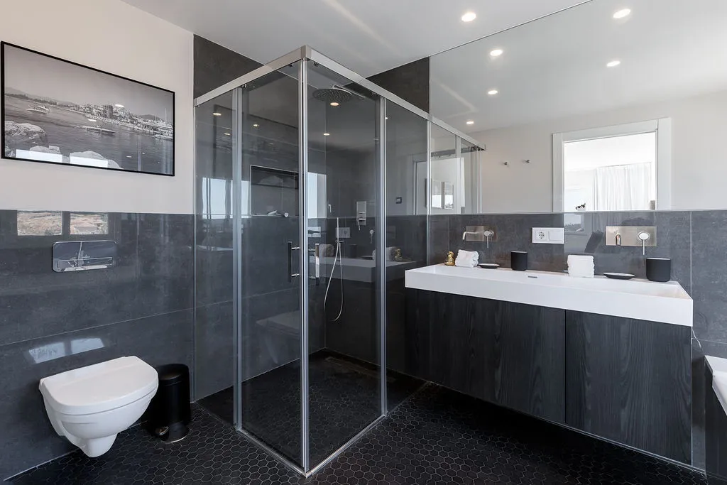 c701ffe7-69cf-4cd9-9a9d-e86ad0477594