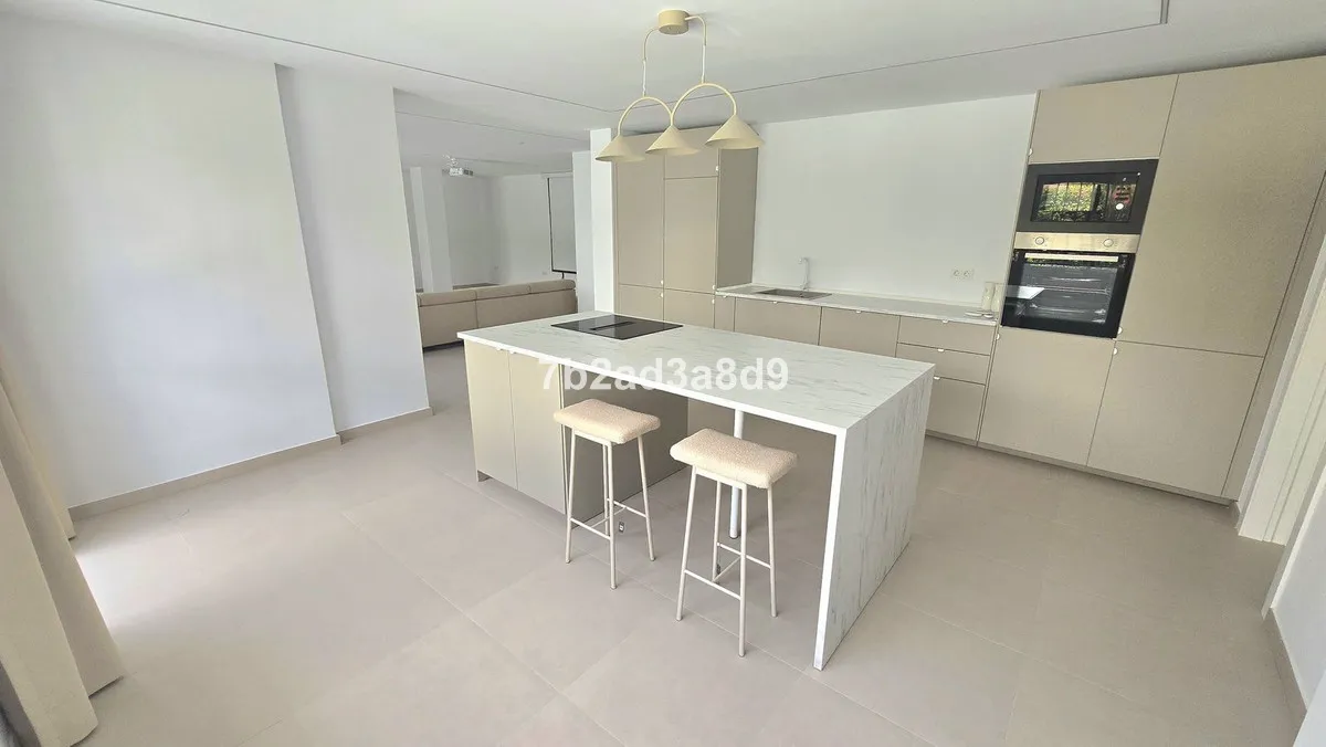 06525798-562d-470e-a0ba-db472a0b4cf2