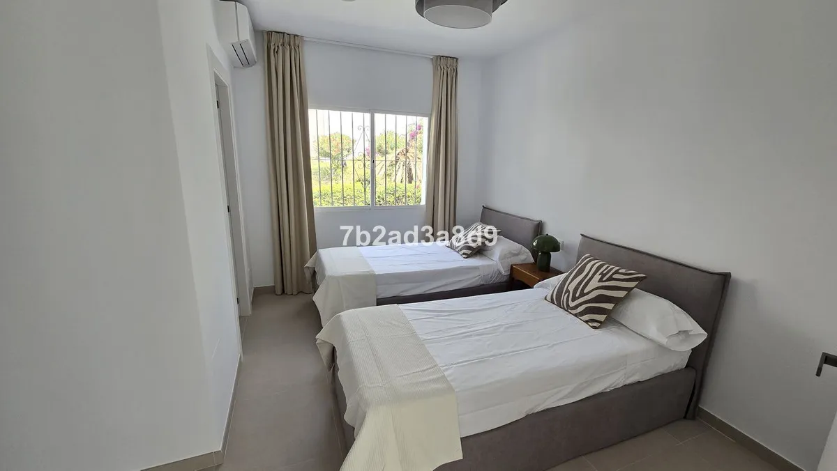 382d2264-e4f9-45db-b3f9-79d6e5c21a35