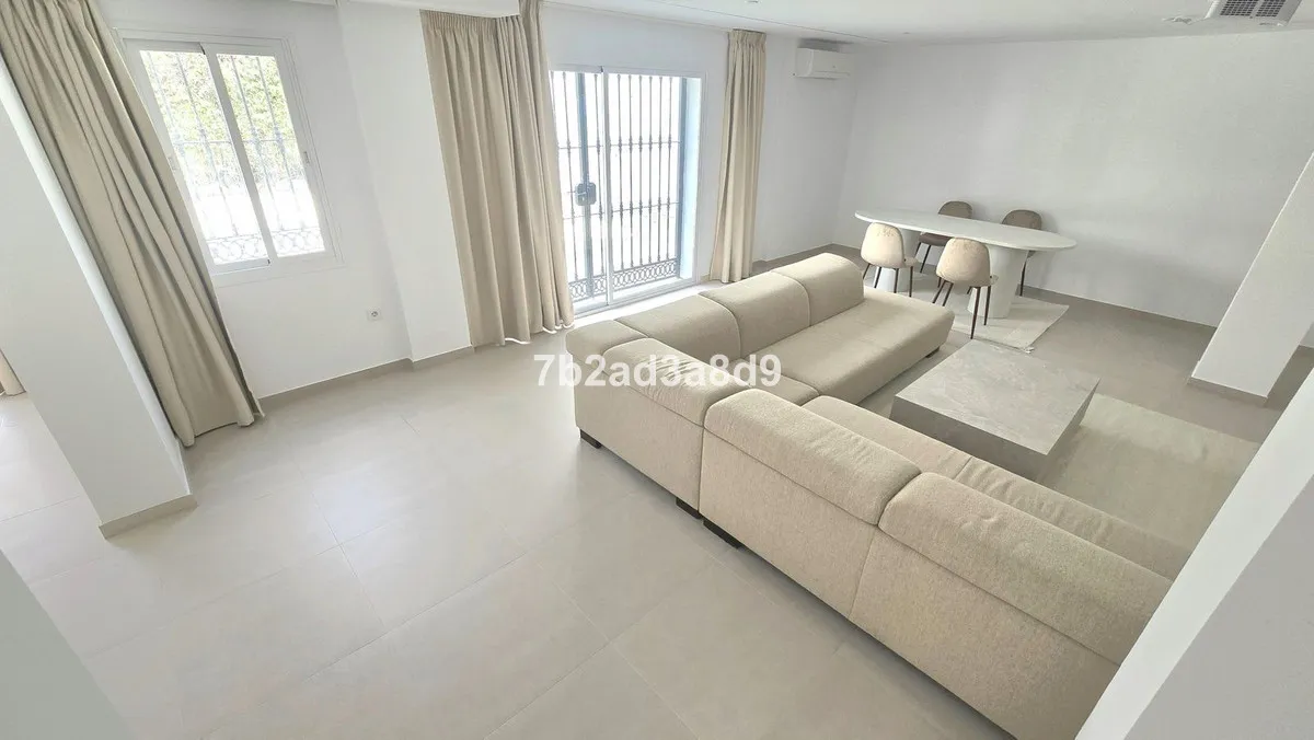 5a93f8ff-7801-442a-8213-769b1b40669d