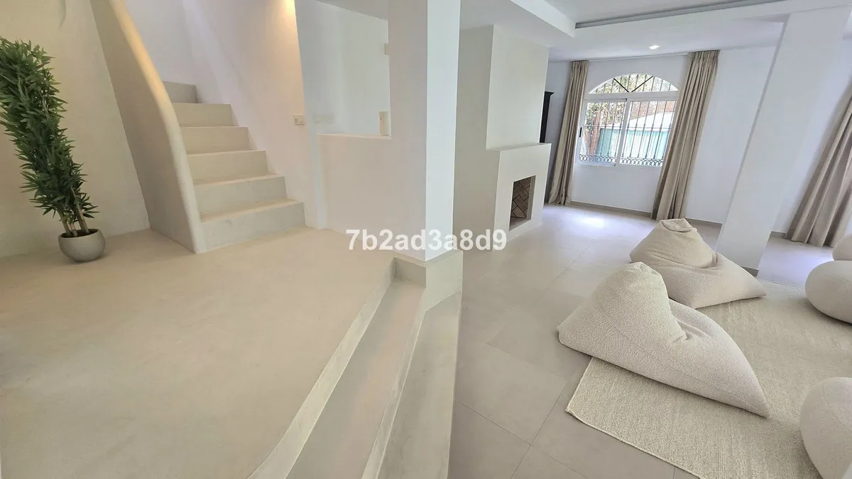 ce960210-a4bb-4eab-b342-238341eb7c87