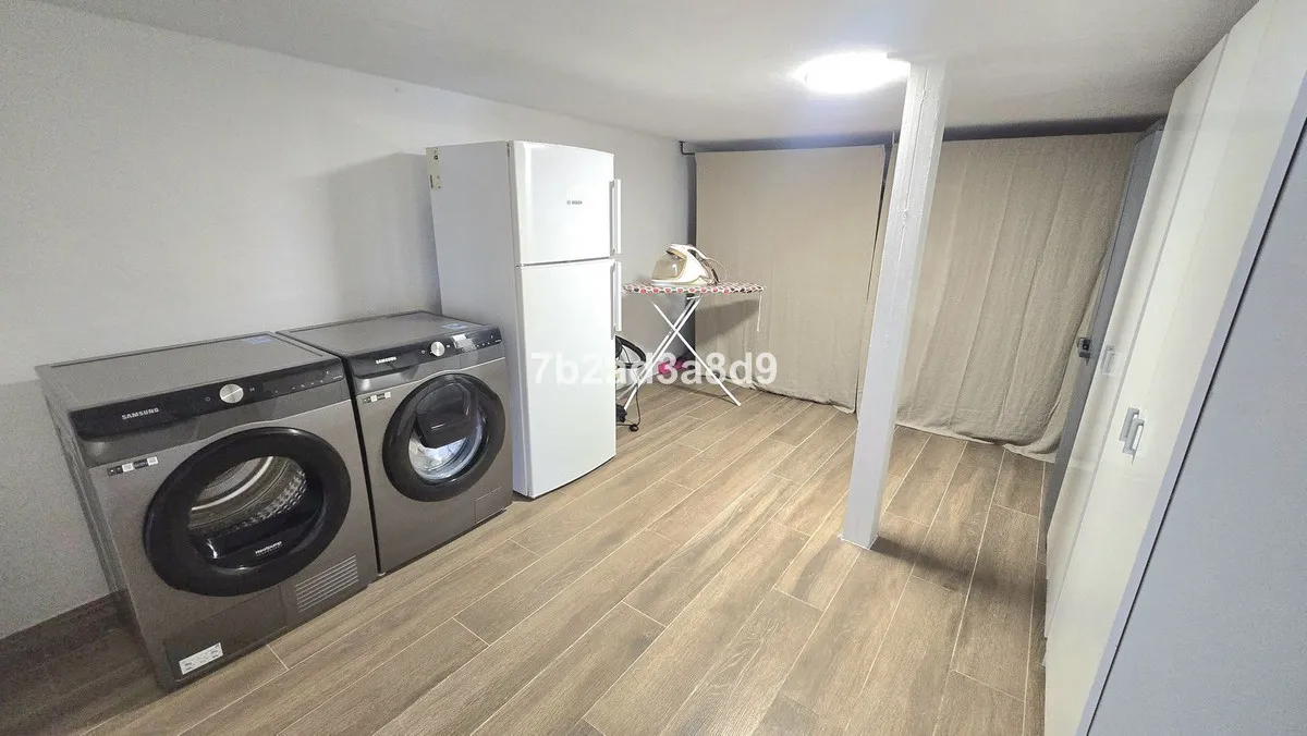 e7953622-ef81-426f-bf7d-4f6334a9124f